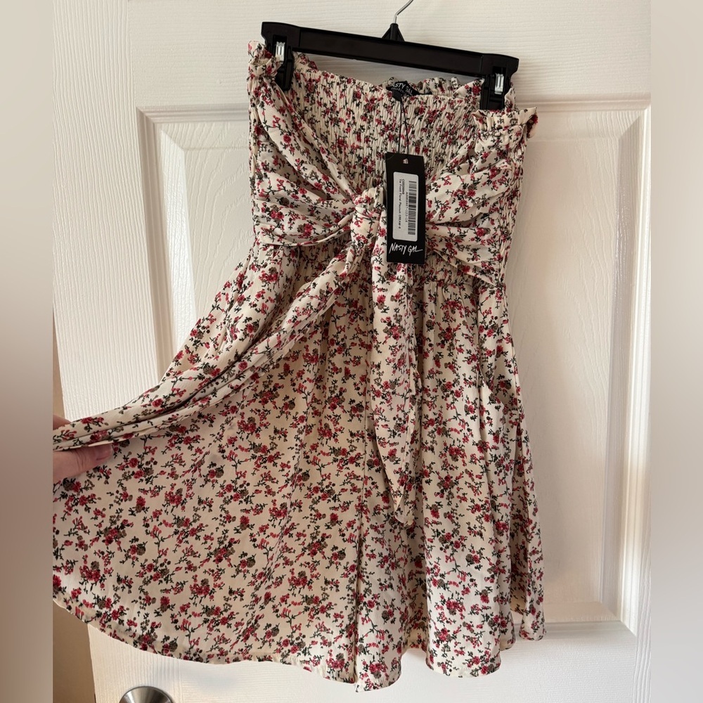 NWT‎ Nasty Gal In Bloom Floral Strapless Romper Size 4 - Picture 13 of 13
